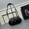 10A Luxurys borse con patta borsa a tracolla nera in pelle classica triangolo sotto le ascelle borse hobo per donna moda borse da donna pochette borsa firmata messenger baguette 2401