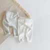 Calças roupas de bebê crianças calças 2024 outono menina algodão simples cor sólida alta cintura elástica cuecas longas versátil