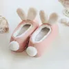 Pantoufles japonaises en polaire, chaussures d'hiver pour la maison, chaussures plates de noël pour chambre à coucher, antidérapantes, peluche Kawaii, caoutchouc d'intérieur