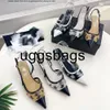 Kanalskor Kittenheel Slingback Pump Sandaler Lås C Kvinnor Transparent Clear Mules Paris Fashion Point Toe Heels Low Heeled Slipper Slides Luxury Design