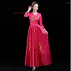 Stadiumkleding 2024 Chinese traditionele prinsessenjurk Hanfu Nationale bloemborduurwerk V-hals Koorprestaties Avondvestido