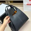 Omuz Tasarımcı Çanta Tutamak Yumuşak Lüks Mini Tote Busket Lana Çanta Lüks Orijinal Çanta Leydi Crossbody Bags Üst moda gündelik deri kutu