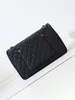 Bolsa de designer de pacote de aeroporto de prata de ouro 24C Top Tier Quality Jumbo Double Flap Bag Luxury Designer Real Couro Caviar Lambskin Classic Black Purse Bolsa acolchoada