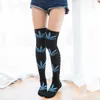 WJFXSOX femmes bas cuisse haute Sexy Harajuku bas chaussettes mauvaises herbes imprimé Spandex longues chaussettes hautes en vrac pour dames Meias YQ240122