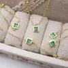 Anillos de racimo Diseño Cristal verde Cadena cuadrada Anillo para mujer Ajustable Retro Exquisito Luz Lujo para boda Joyería de plata
