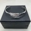 Bracciale rigido con smalto triangolare, braccialetti placcati con lettera di cristallo, con confezione regalo per San Valentino, anniversario