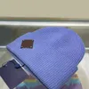 Rosa hattar designers kvinnor herr beanie hög kvalitet unisex stickad huvud varm gorras klassisk sportskalle mössor damer casual utomhus motorhuven homme gåva