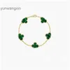 Van Clover Jewelry Van Clover Armband Klavertje Vier Armbanden Cleef Charm Designer Mode S Voor Meisjes Dames 18K Goud Sier Zwart Wit Rood Groen Merk Bruiloft Onderdeel