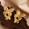 Kolczyki stadnonowe Eleganckie dwa motyle stali nierdzewne dla kobiet luksusowa jakość 18 -karatowego złota plastrowane darmowe prezenty biżuterii świąteczne