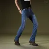 남자 청바지 2024 Mens Street Flared Boot Cut Leg Denim 바지 캐주얼 고민 찢어진 디자이너 스키니 바닥 바지 블루