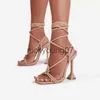 Sandalias Nuevas mujeres Zapatos de tacón alto Sandalias Rosa Stiletto Fiesta Boca de pescado Correa cruzada Colgante de metal Pasarela Zapatos de mujer 35-43J240122