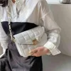 Sac d'épaule Femelle Crossbodybody Bag Dames Designer Handsbag Femmes Bag Retro Chain Fashion Pu Leather 2021 Nouveau réseau de tendance Simple G235K