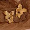 Kolczyki stadnonowe Eleganckie dwa motyle stali nierdzewne dla kobiet luksusowa jakość 18 -karatowego złota plastrowane darmowe prezenty biżuterii świąteczne