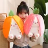 Söt jordgubbkanin Plush Toys Strawberry förvandlas till kaninfrukt Plush Dolls Radish Plush Plukar Partihandel gåvor till barnflickor