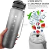 Vattenflaska 1000 ml Motiverande sport Vattenläcksäker flaskor Dricker utomhusresor PC Bottle Gym Fitness Jugs Cover 240122