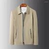 Vestes pour hommes Business Hommes d'âge moyen Couleur solide Veste à revers Section mince Respirant Slimmen Vêtements Casual Printemps Automne Manteau