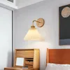 Lampada da parete Nordic LED in legno semplice camera vintage per ragazze lampada da lettura comodino decorazione minimalista accessori per la casa