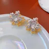 Orecchini per borchie Hangzhi Gold Color Flower Contrasting Colours Oreno in metallo Double Indossare per donne ragazze Vintage Elegant Elegant 2024