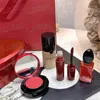 4 in1 mini-formaat make-upset collectie vloeibare lippenstift lipgloss parfumkussen foundation cosmetische kit met hartvorm ijzeren doos Valentijnsdag cadeau