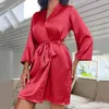 Kvinnors sömnkläder Silk Satin Pyjamas Sexig Elastic Bathrobe Nightdress Red Black Smooth Peignoir Bekväm bröllop Bride Bridesmaid Robe