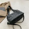 Bolsas de noche Diseño vintage Moda Retro Cuero Tote Hombro para mujeres 2024 Invierno Tendencia Femenina Simple Crossbody Bolsa Axilas Bolsos