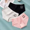 Womens Seamless Underpants Designer C+c Letter Print Sexy Antibacterial Comfort Ventilate Lifting Buttocks Quick Drying Ms Panties Channel Underwear 2-piece T0526