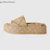 Italien Designer Platform Slide Sandals Fashion Brand Women Sandal Storlek 35-42 Modell HY15 2024