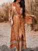 Robes décontractées Mode Vintage Femmes Boho Robe Été Bohême Longue Manches Longues Col En V Rétro Impression Cravate Avant Fendue A-ligne