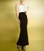 Elegante lange schwarze Crêpe-Abschlussballkleider mit Schleife/Schlitz-Hülle, einschultriges Satin-Knöchellängen-Partykleid, formelle Maxi-Abendkleider für Frauen