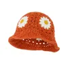 Bérets à la main au crochet fleur seau chapeau pour les filles coréen voyage plage Panama casquettes conception tricoté hiver bonnet laine casquette chaude