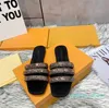 Pantofole tacco alto 6CM Designer di lusso da donna 2021 Estate Top Strass di alta qualità classico Fiore Moda Big Size Sandali piatti scarpe da donna con scatola