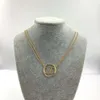 Desginer Valantino Jewelry Huajia Latão Corrente de camada dupla Geométrica Circular Inglês Letra Design vazado para colar de joias minimalista e emagrecedor