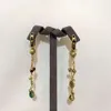 Designer Miui Miui Orecchini Maijia Nuovi orecchini lunghi con nappa cava verde Orecchini a clip con sigillo intarsiato con diamanti in stile palazzo medievale