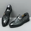 Zapatos mocasines para hombre con punta redonda, tacones cuadrados tallados y zapatos casuales de negocios antideslizantes