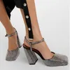 Sandales Amina Muaddi Chaussures de créateurs pour femmes Mode Strass Sangle avant arrière en cuir verni Chaussures à talons épais 9,5 cm à talons hauts 35-42 Sandale de créateur de mariage