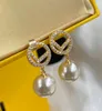 2024Fashion Womens Brand Designer Earrings Ears Stud Pearl Women Pendant Elegance Temalance Simple Ladies Wedding Party Jewelry Gift Accessories AAと