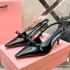 Slingback firmati con fibbie Slingback Scarpe con tacco Scarpe donna firmate Pelle Raso cristallo Punta a punta Sandali slingback Décolleté Slingback con fiocco con tacco a gattino