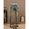 Jeans pour hommes Marque de mode Pantalon mince Imitation Old Stretch Patch Broderie Lavage pour faire du denim décontracté