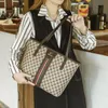 2024 Klassische Pendlertasche, Modedesigner-Tasche, Freizeit-Presbyopie-Einkaufstasche, große Kapazität, leicht, eine Schulter, diagonale Straddle-Taschen
