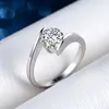 Ringen Echte Moissanite Twisted Arm Angel Kiss Ring 925 Sterling Zilveren Ring Damesboetieksieraden