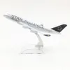 Avión a escala 1400 Boeing 747 THAI Star Alliance 16cm Avión de aleación B747 modelo juguetes niños regalo para colección 240118