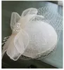 Berets 2024 Retro Fascinator Hat Hair Clips Elegant Ladies Lace Applique Bowknot Pearl Bride Wedding Veil Headpiece