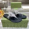 24S متشابك G Flip Flops Thong Sandal Slippers النساء الرجال شباب شباب ينزلقون على مصمم Moccasin أحذية الربيع الصيفي حمام السباحة أحذية الشاطئ 35-45 البغال الحجم