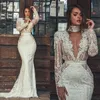 Abiti da sposa eleganti a sirena con cintura per le donne Collo alto maniche lunghe Abiti da sposa Perle Appliques Abito con strascico senza schienale Realizzato su misura