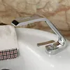 Bathroom Sink Faucets Contemporary Style Faucet ORB/Chrome Brass Single Hole Cold And Water Basin Mixer Tap AT3388OB