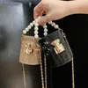 Torby na ramię mini torby na ramię dla kobiet metalowa łańcuch szminki lśniący Bling design urocze cylindryczne pudełko mini torebka lady crossbody torba T240123