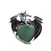 Medeltida vintage Wing Dragon Pendant Natural Love Shaped Gemstone Animal Theme Pendant DIY Material