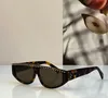 Cat Eye Sunglasses with Stones Black Pink Lenese Women Sonnenbrille Shades Sunnies Gafas de sol UV400 Eyewear with Box