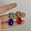 Baumelnde Ohrringe AENSOA Asymmetrie Rot Blau Farbe Großer Wassertropfen Metall Glas Tropfen Vintage Glänzender Kristall Geometrischer Ohrring Für Frauen
