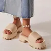 Scarpe eleganti 2024 Pantofola estiva con plateau e tacco quadrato per il tempo libero verde nero per sandali da donna